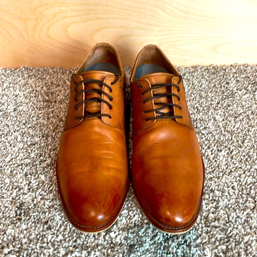 Warfield & Grand men dress shoes, gently used.